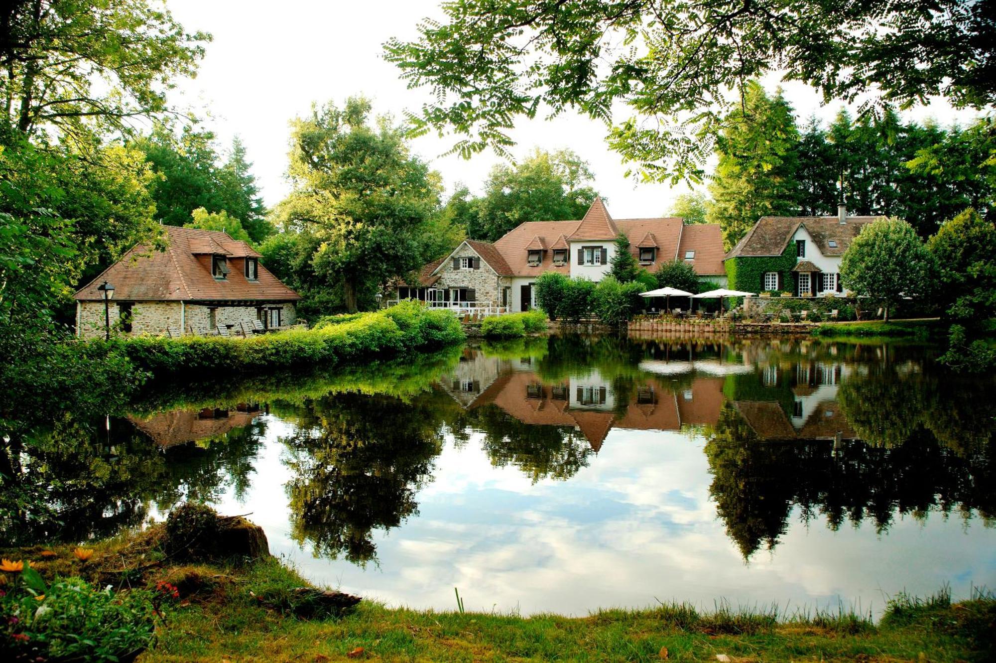 Au Moulin De La Gorce Bed and Breakfast La Roche-lʼAbeille Eksteriør billede