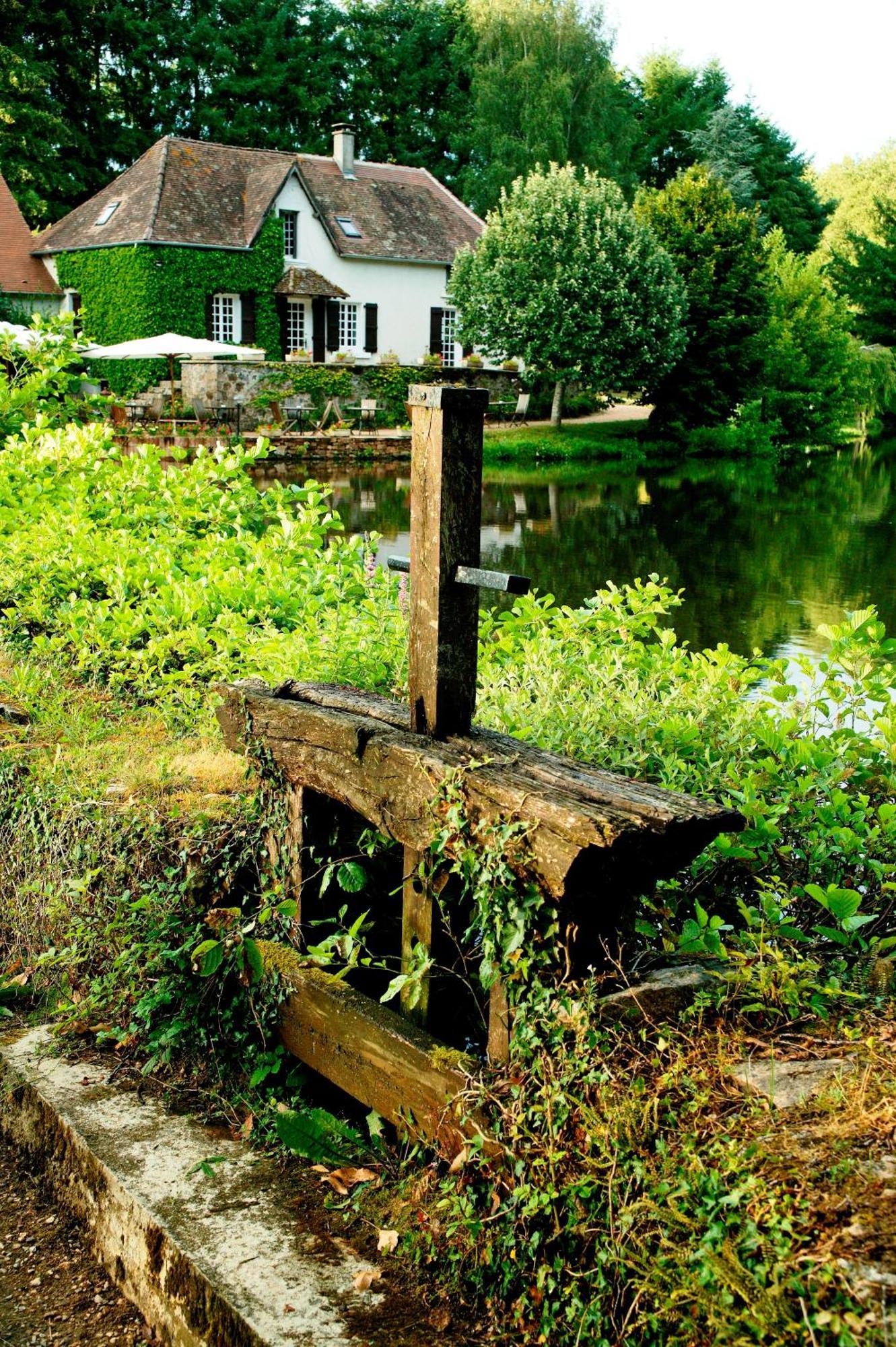 Au Moulin De La Gorce Bed and Breakfast La Roche-lʼAbeille Eksteriør billede